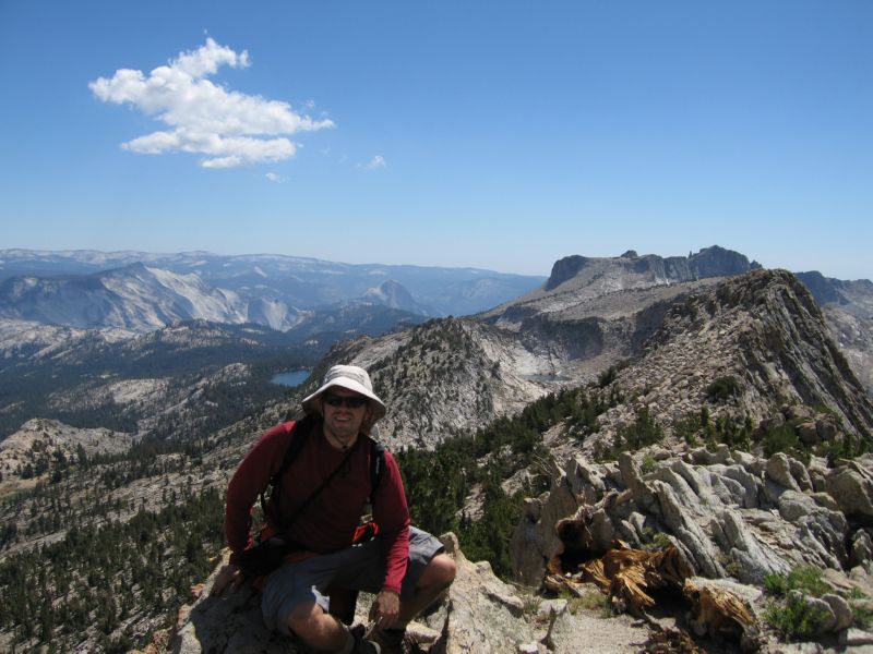 2008-08-05 Hoff (11) Me, halfdome and hoffmann